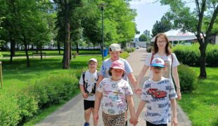 Więcej o: Wyprawa do Parku Miejskiego🌳🍦🌿🌞