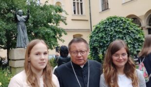 Więcej o: „Mój ulubiony 😇 Święty”, dzięki któremu Kraków stał się nam bliższy…